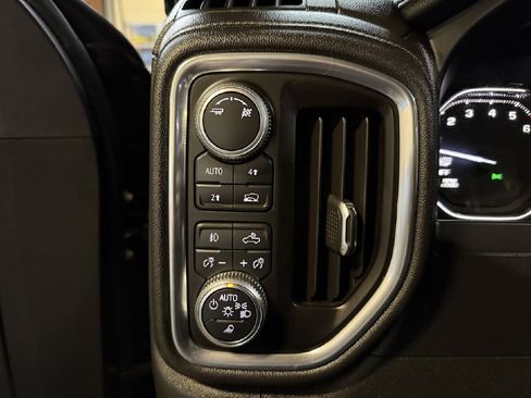 Used 2019 GMC Sierra 1500 SLT image 24