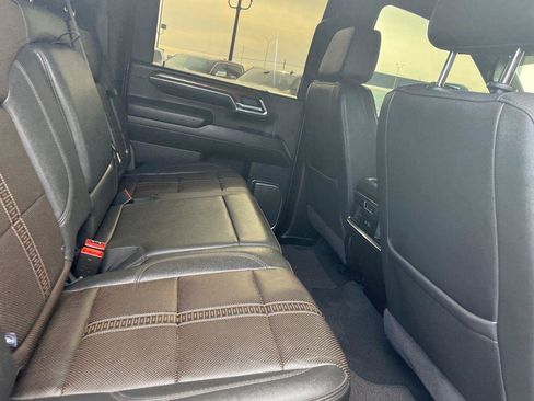 Used 2024 Chevrolet Silverado 3500 High Country w/ High Country Premium Package image 28