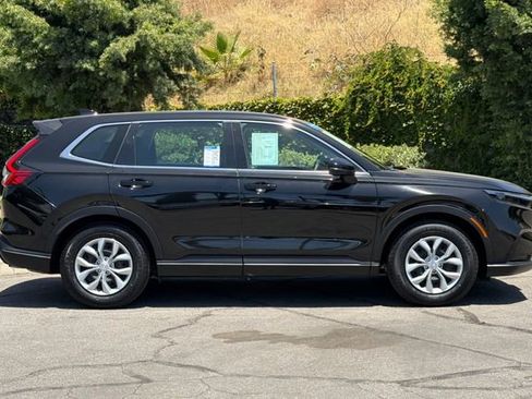 Used 2024 Honda CR-V LX image 3