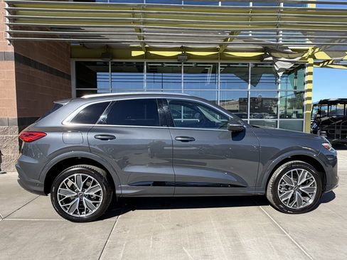 Used 2025 Audi Q5 Premium Plus w/ Premium Plus image 9