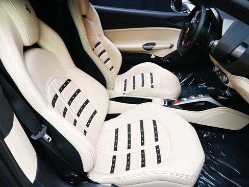 Used 2016 Ferrari 488 GTB image 60