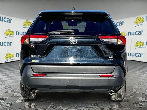 Used 2024 Toyota RAV4 LE AWD/4WD image 5