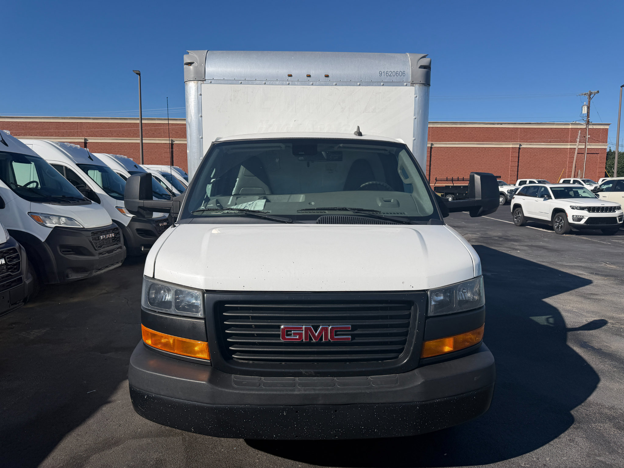 Used 2021 GMC Savana 3500 Extended w/ Power Convenience Package RWD image 2