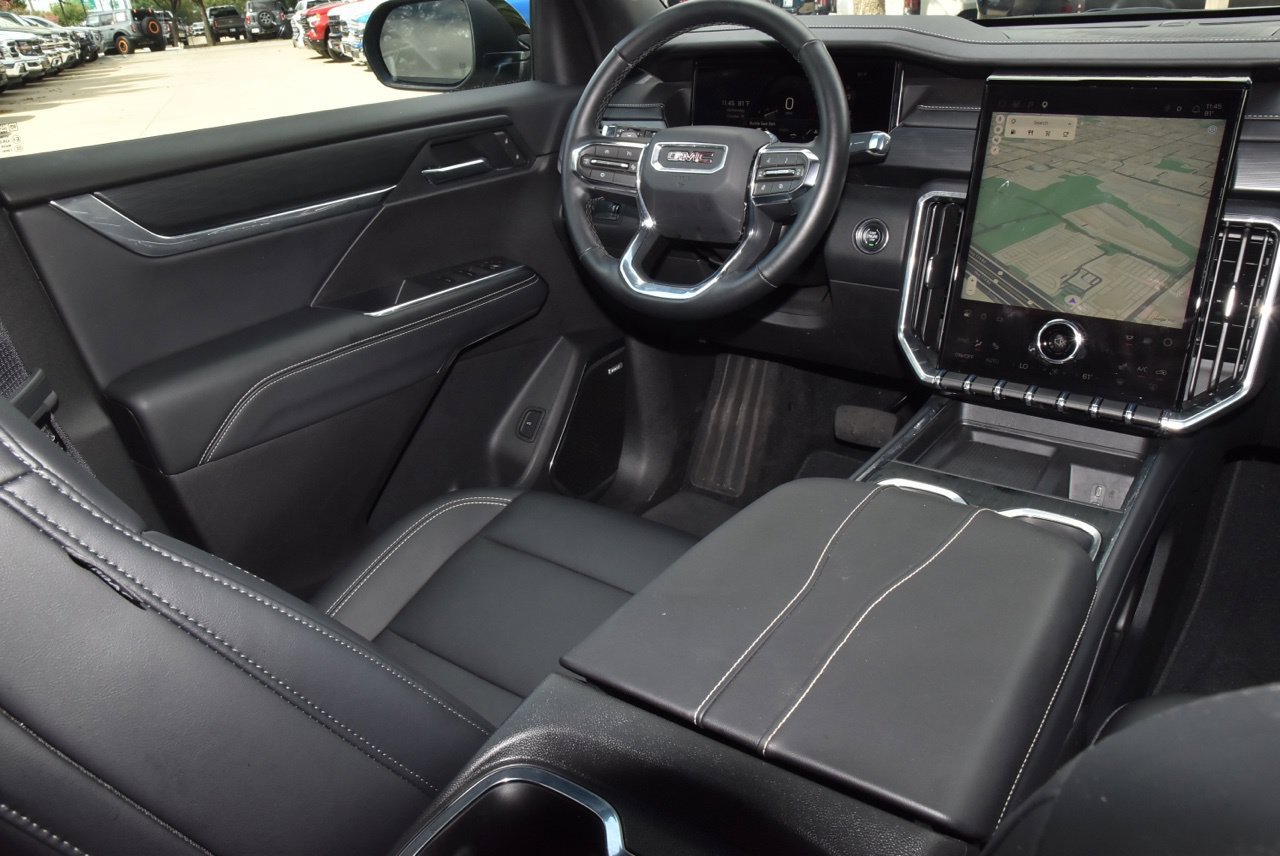 Used 2026 GMC Acadia Elevation w/ Elevation Premium Package FWD image 16