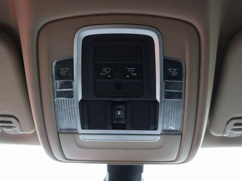 Used 2019 RAM 1500 Laramie image 19