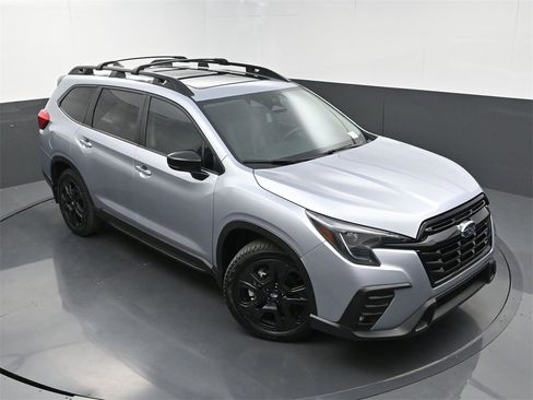 Used 2024 Subaru Ascent Onyx Edition image 33