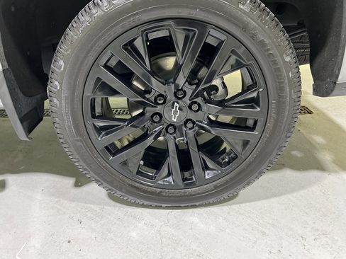 Used 2023 Chevrolet Silverado 1500 LTZ w/ LTZ Premium Package image 13