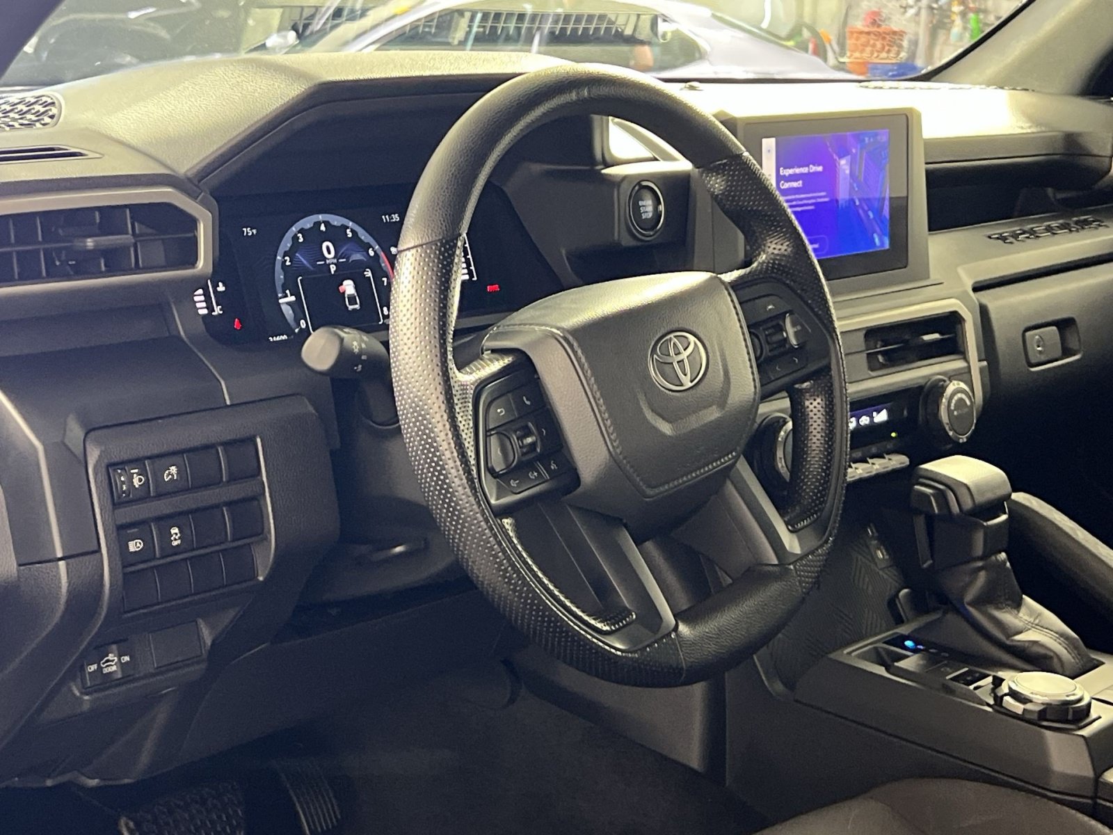Used 2025 Toyota Tacoma SR w/ SR Upgrade Package AWD/4WD image 16