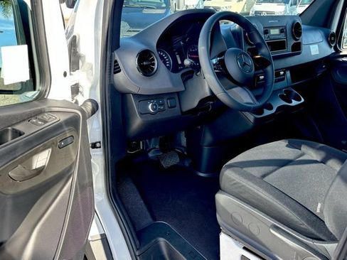 Used 2026 Mercedes-Benz Sprinter 2500 image 10