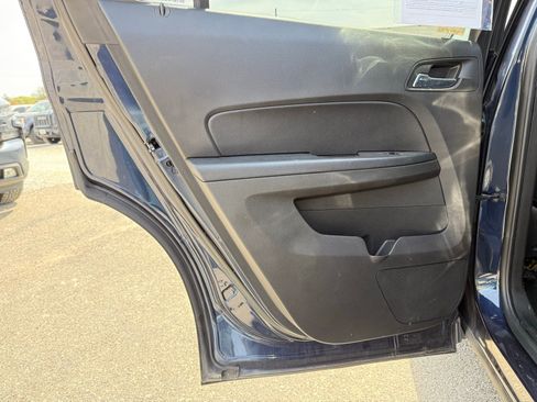 Used 2017 Chevrolet Equinox LT w/ Convenience Package image 19