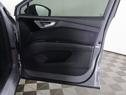 Used 2023 Audi Q4 e-tron Premium Plus w/ Premium Plus image 24