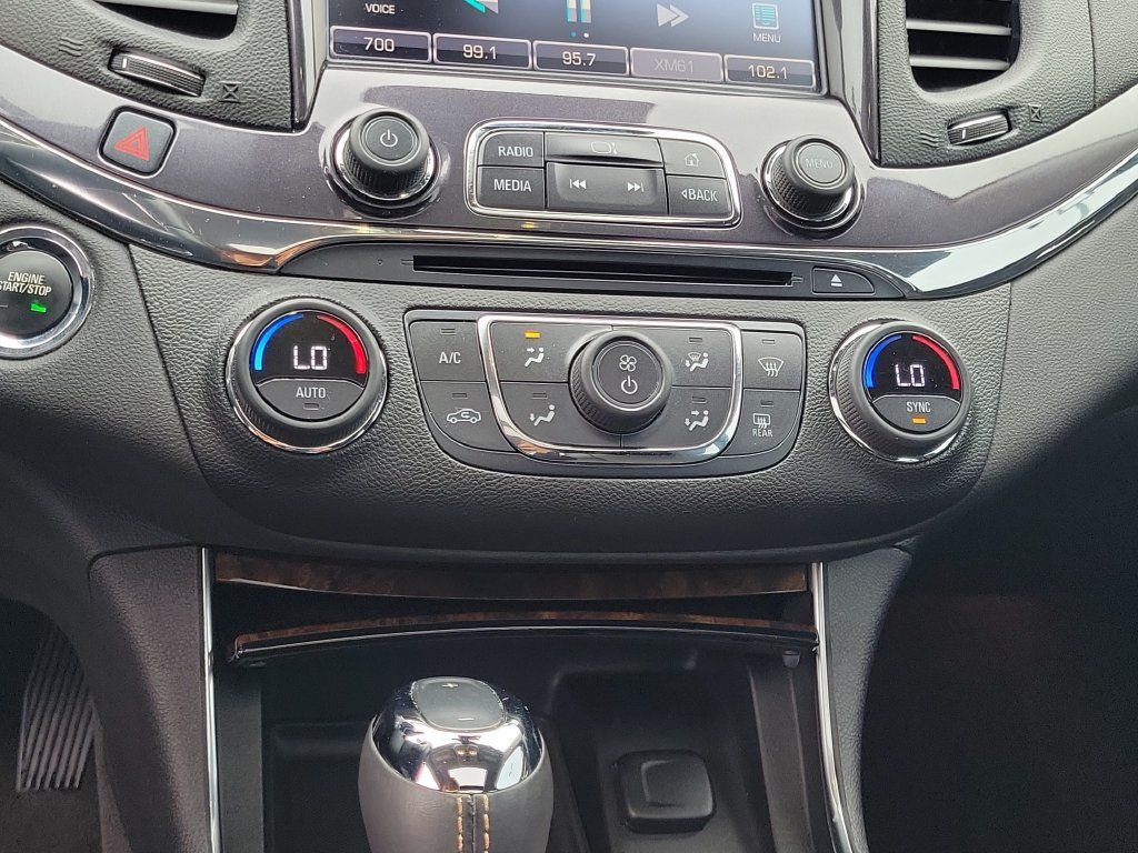 Used 2015 Chevrolet Impala LTZ FWD image 28