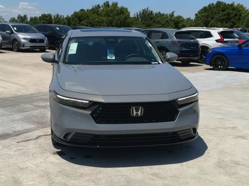 Used 2024 Honda Accord EX-L image 3