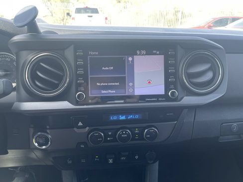 Used 2021 Toyota Tacoma TRD Sport w/ Technology Package RWD image 6