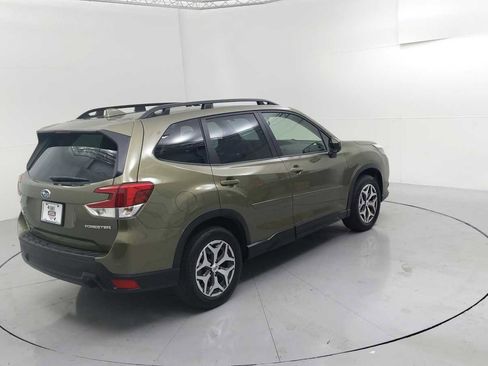 Certified 2023 Subaru Forester Premium image 10