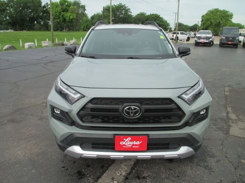Used 2022 Toyota RAV4 Adventure w/ Convenience Package AWD/4WD image 12