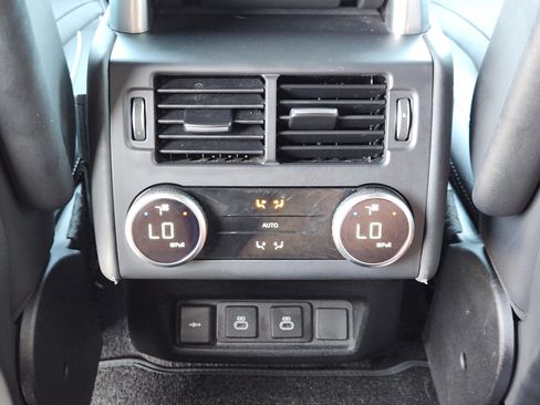 Used 2023 Land Rover Discovery S R-Dynamic AWD/4WD image 31