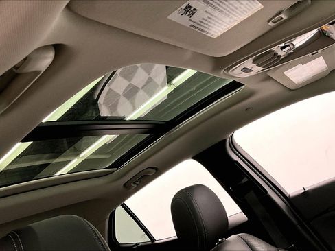 Used 2023 Buick Encore GX Essence w/ Experience Buick Package FWD image 17