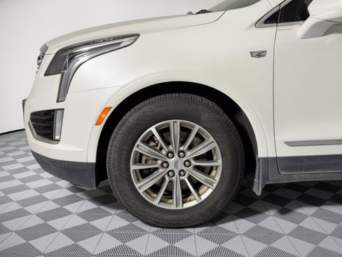 Used 2017 Cadillac XT5 Luxury w/ Driver Awareness Package FWD image 13