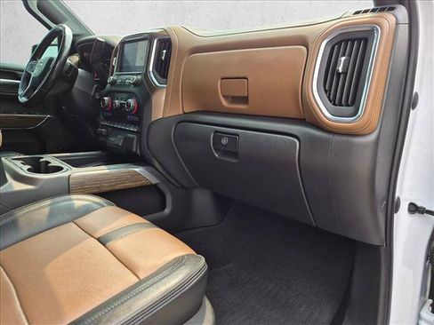 Used 2021 Chevrolet Silverado 1500 High Country w/ Technology Package AWD/4WD image 21