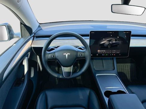 Used 2025 Tesla Model Y Long Range AWD/4WD image 23