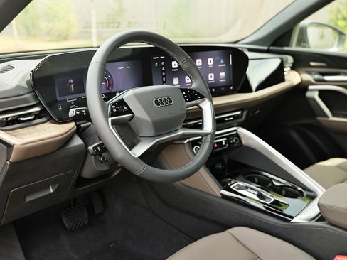 New 2026 Audi Q5 Premium Plus AWD/4WD image 18