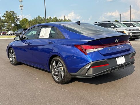 Certified 2025 Hyundai Elantra Sport FWD image 17