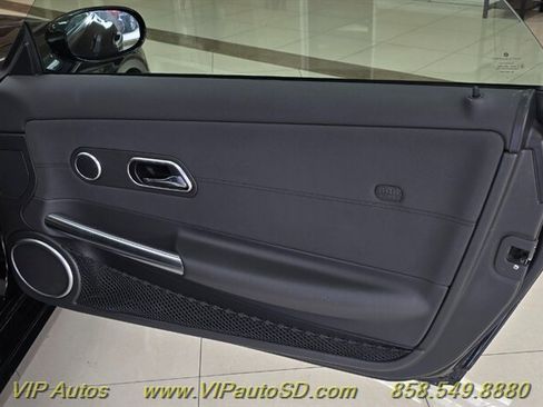 Used 2005 Chrysler Crossfire Limited image 9