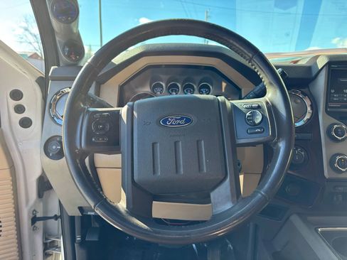 Used 2014 Ford F250 Lariat w/ Lariat Chrome Package image 20