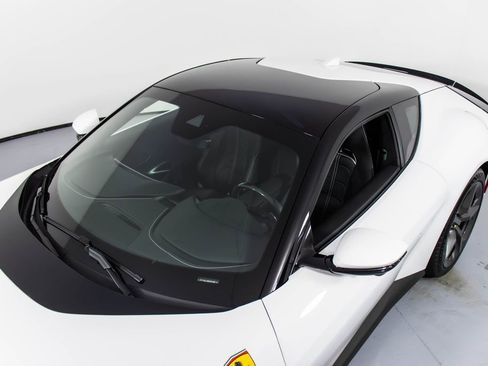 Certified 2025 Ferrari 12Cilindri RWD image 32