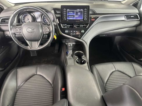 Used 2021 Toyota Camry SE image 10