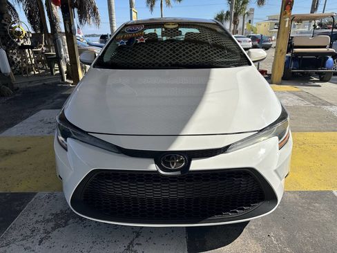 Used 2020 Toyota Corolla LE image 2