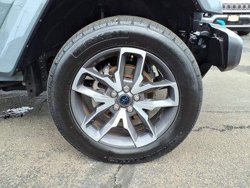 Used 2024 Jeep Wrangler Unlimited AWD/4WD image 5