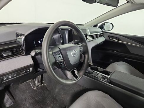 Used 2025 Toyota Camry LE image 14