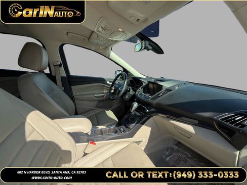 Used 2015 Ford Escape Titanium FWD image 12