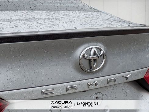 Used 2020 Toyota Camry XSE image 10