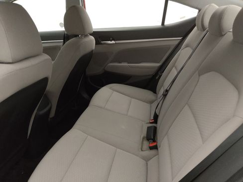 Used 2020 Hyundai Elantra SEL image 18