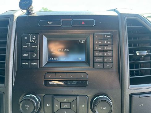 Used 2017 Ford F250 XL w/ Power Equipment Group AWD/4WD image 19