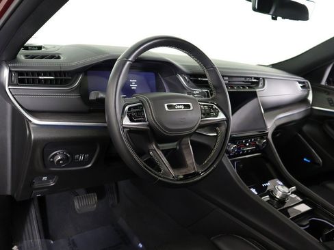 Used 2023 Jeep Grand Cherokee Overland w/ Adv Protech Group III image 32