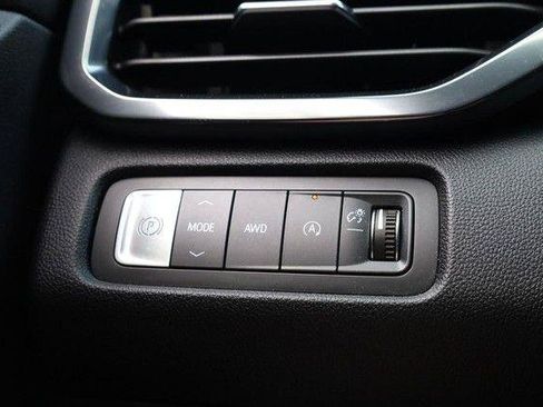 Used 2025 GMC Acadia AT4 AWD/4WD image 21