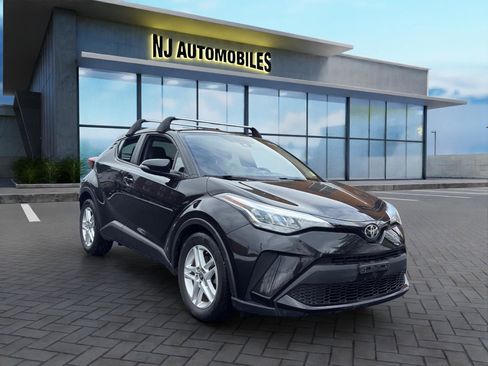 Used 2020 Toyota C-HR Limited image 1