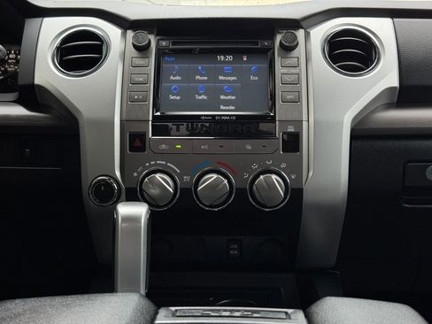 Used 2019 Toyota Tundra SR5 w/ SR5 Upgrade Package image 17