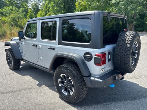 Used 2024 Jeep Wrangler Unlimited Rubicon 4xe AWD/4WD image 7