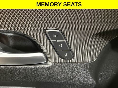 Used 2020 Hyundai Santa Fe Limited AWD/4WD image 3