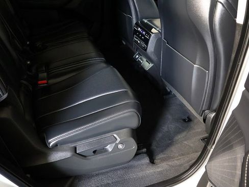 Certified 2024 Acura MDX SH-AWD w/ Technology Package image 33