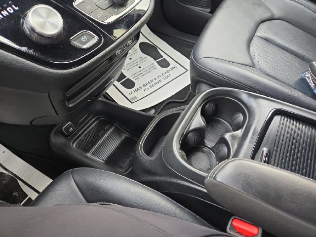 Used 2024 Chrysler Pacifica Limited FWD image 26