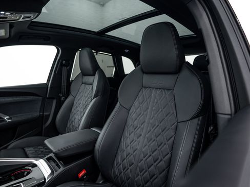New 2025 Audi SQ5 Premium Plus image 17