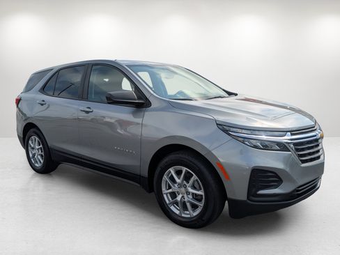 Used 2023 Chevrolet Equinox LS w/ LPO, Cargo Package FWD image 3