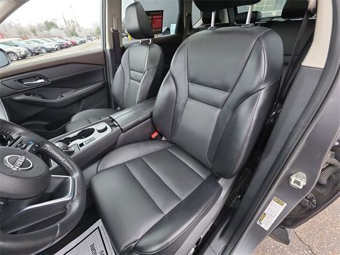 Certified 2022 Nissan Rogue SV w/ SV Premium Package image 11