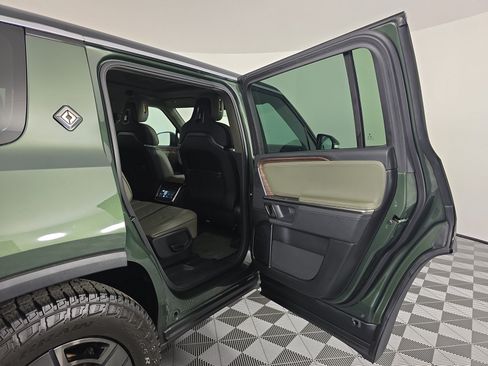 Used 2023 Rivian R1S Adventure AWD/4WD image 20